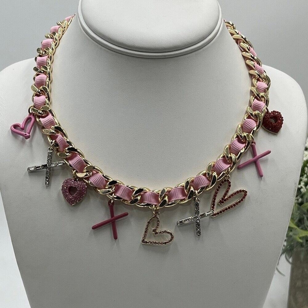 Betsey Johnson Gold Tone‎ Charm XO Pink Ribbon Heart Crystal Choker Necklace New